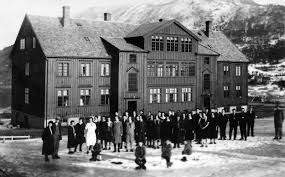 Foredrag om Folkehøyskolen på Gjemnes