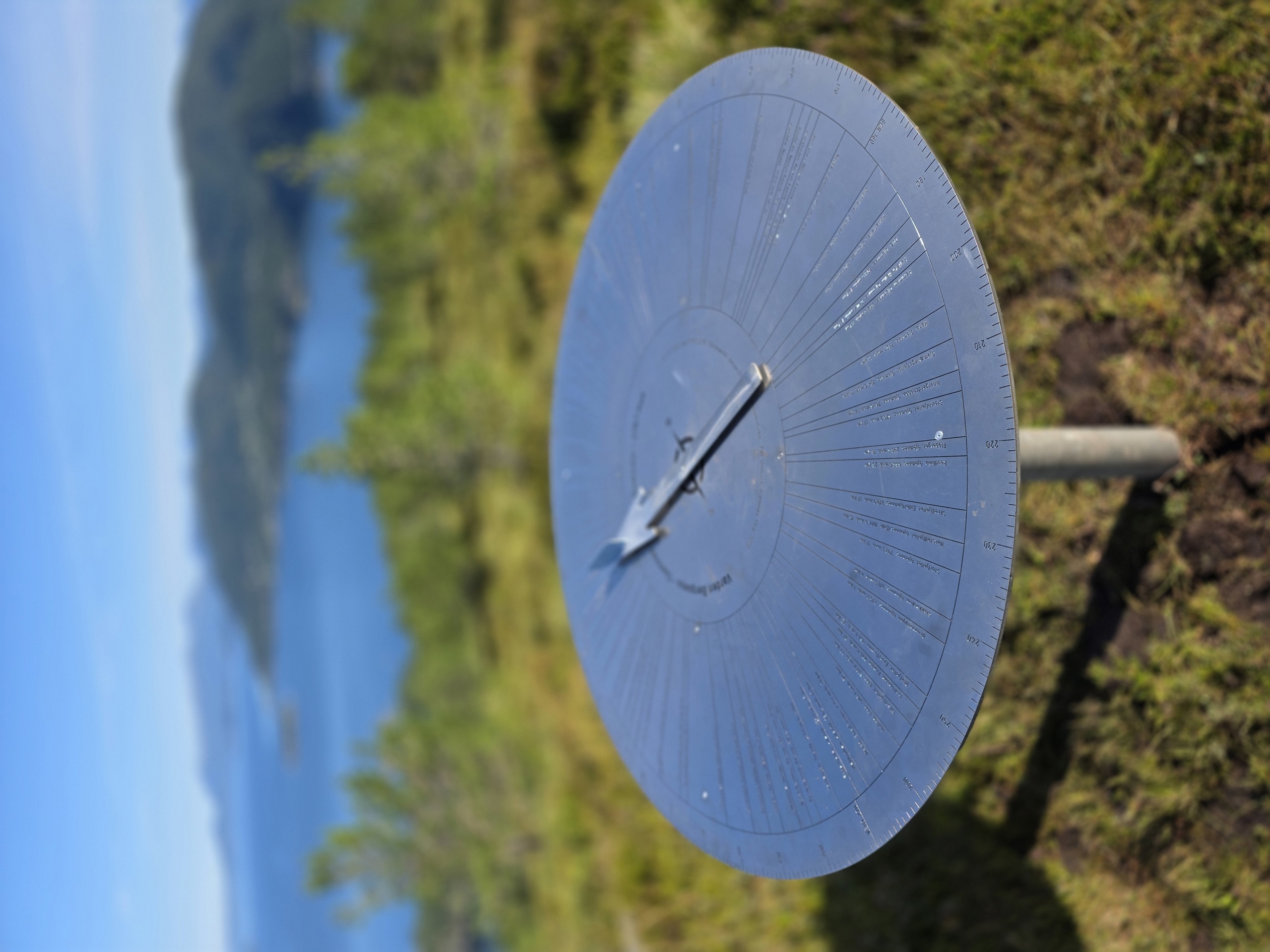 Sikteskiven på Varden ferdig montert