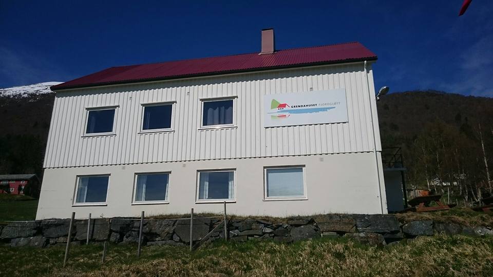 Artikkelbilde til artikkelen Historien bak Grendehuset Fjordgløtt.